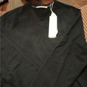 NWT men’s VINCE cashmere v neck sweater.